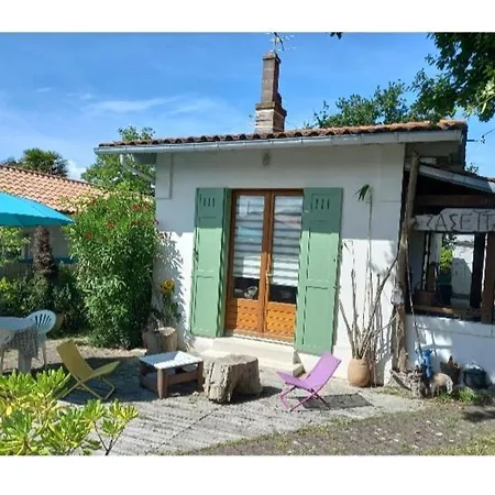 Semesterbostad Charmante Maison Dans Le Parc De